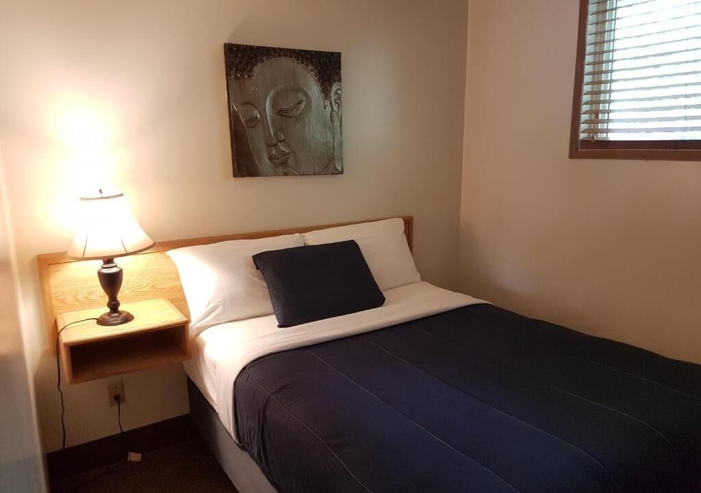 Hinton Hotel | Pines Motel