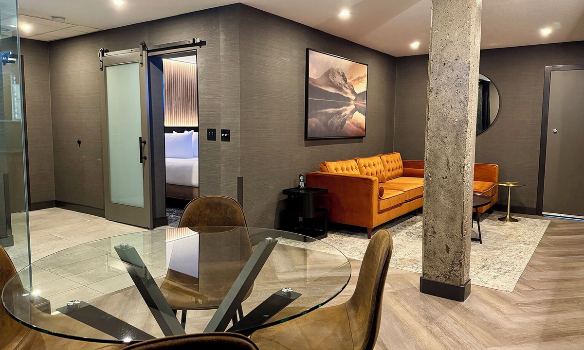 Haysboro Hotel | Carriage House Hotel & Conference Centre