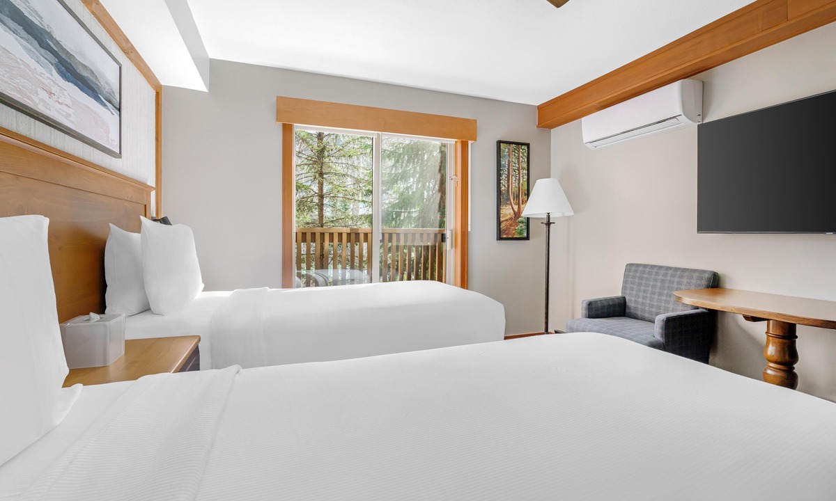 Blackcomb Hotel | Hilton Grand Vacations Club Whistler