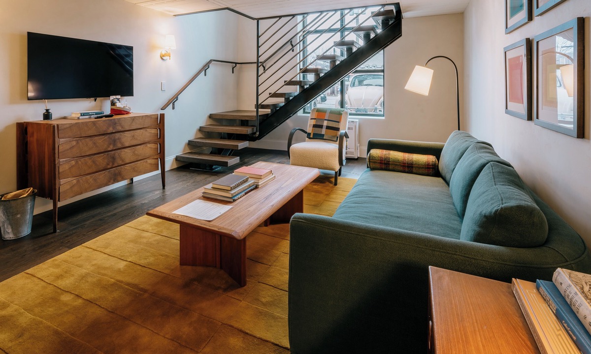 Revelstoke Hotel | Eleven Revelstoke Lodge
