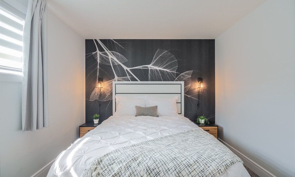 Southwest Edmonton Apartment | 2BR Stylish Suite: Outlets & REC Room|Sep Entrance