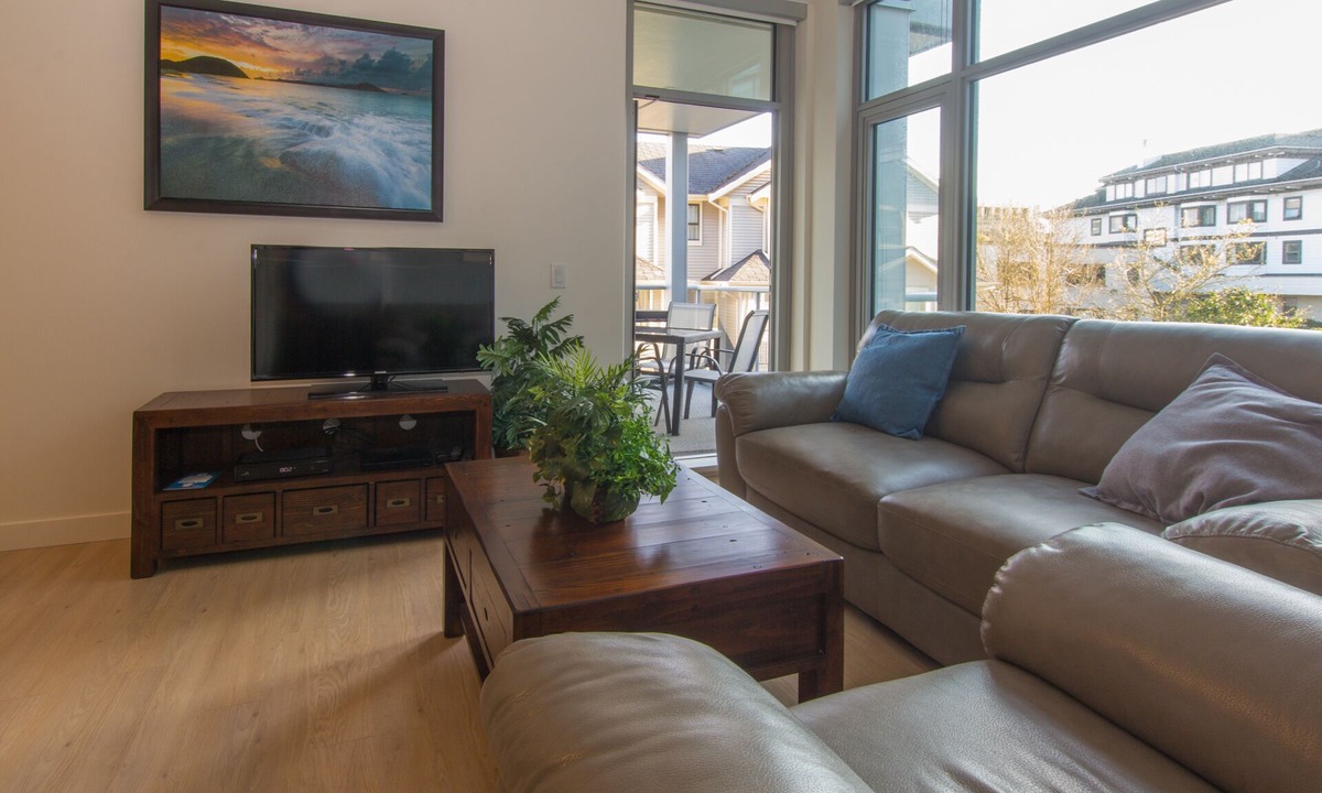 James Bay Condo | Duet Delight-Beautiful Double Ensuite Condo in James Bay, Wonderful Neighbourhood by Victoria Prime!