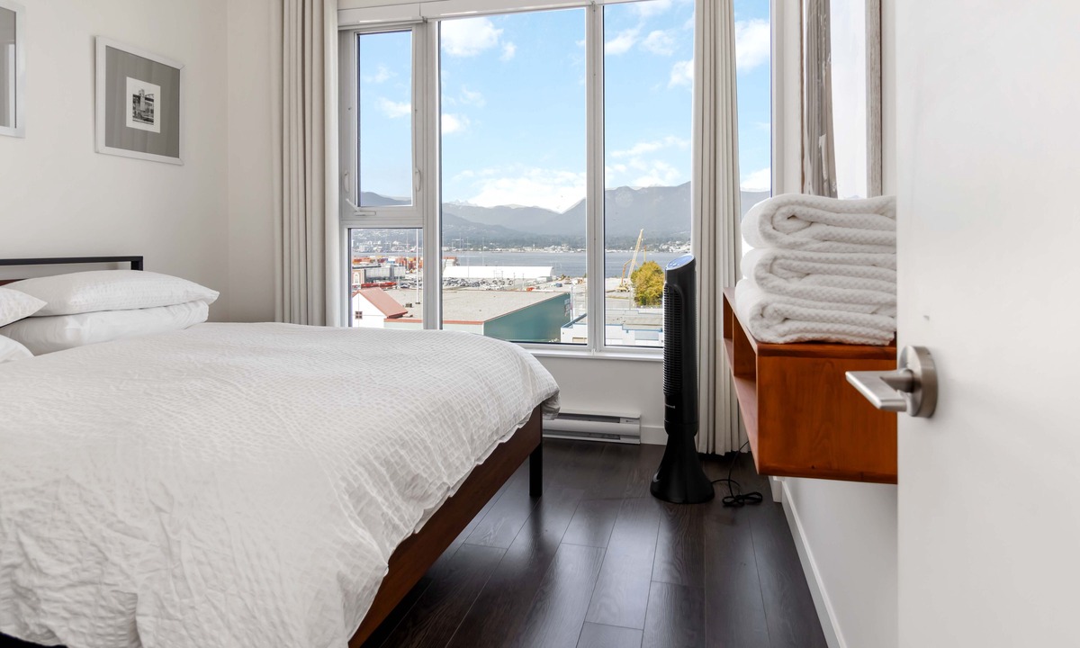 Downtown Eastside Apartment | Stylish 2BR with Panoramic City & Mountain Views!