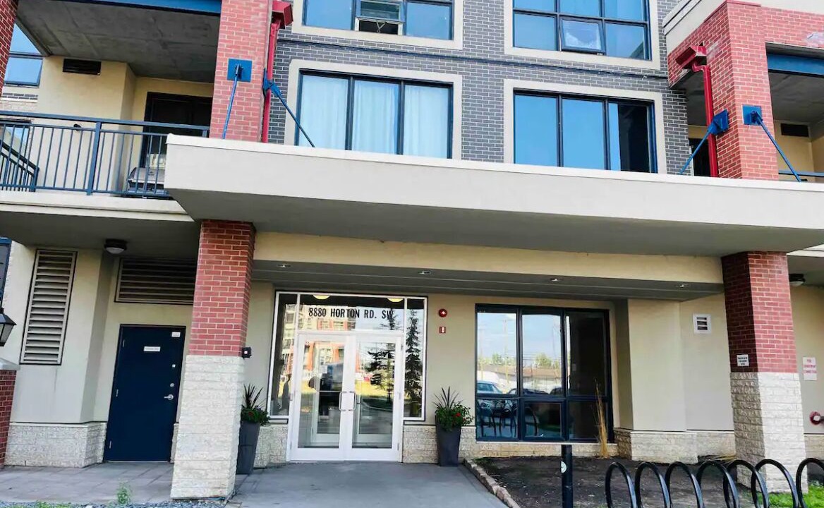 Haysboro Apartment | Full Apartment, FREE Underground Parking, Near Train Station and Stampede