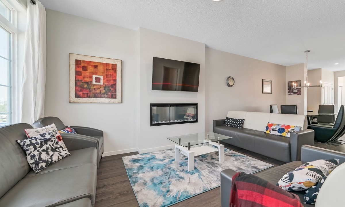 Northwest Calgary House | Brand New 4-Bed Room Home