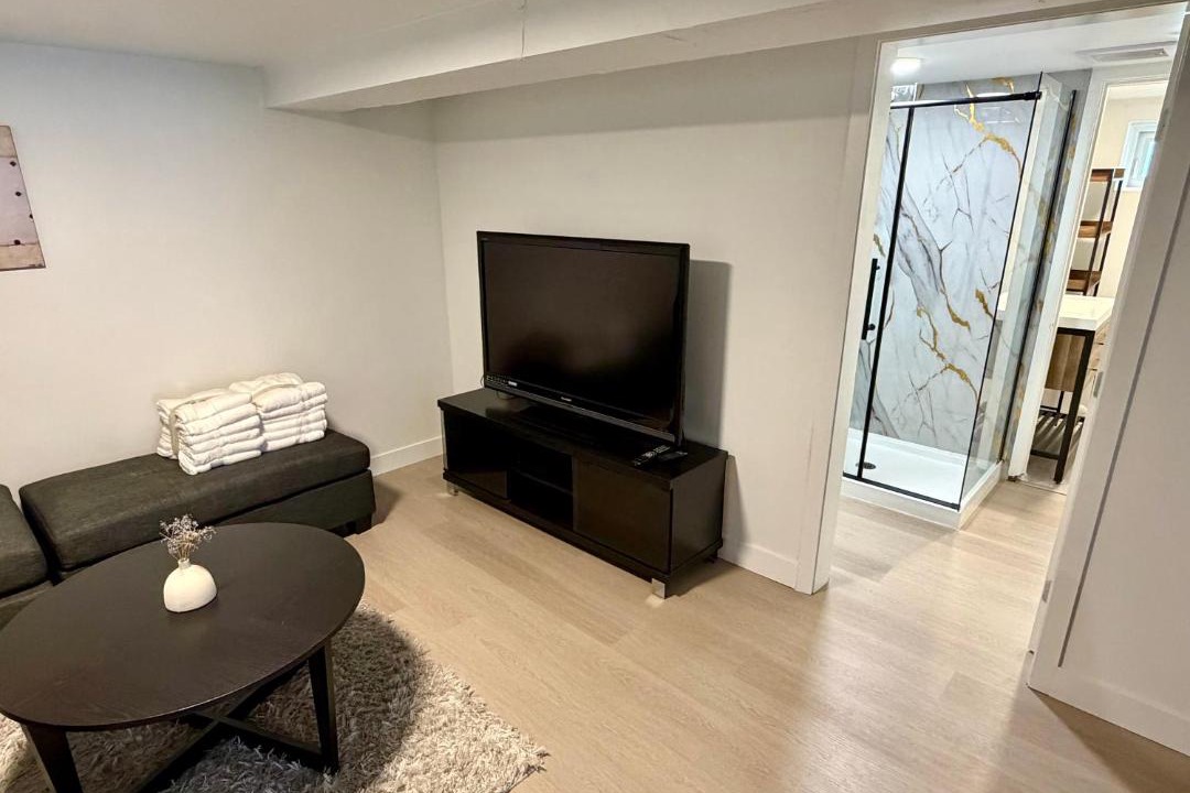 Renfrew-Collingwood House | Newly Renovated house in the heart of Vancouver