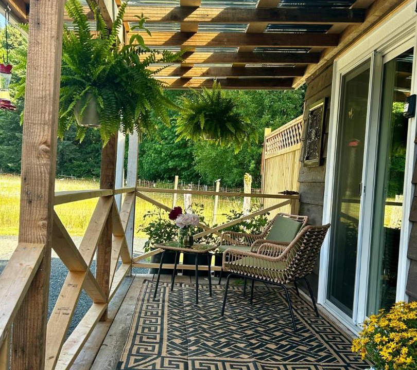 Honeymoon Bay Bed & Breakfast | Maple Woods B&B