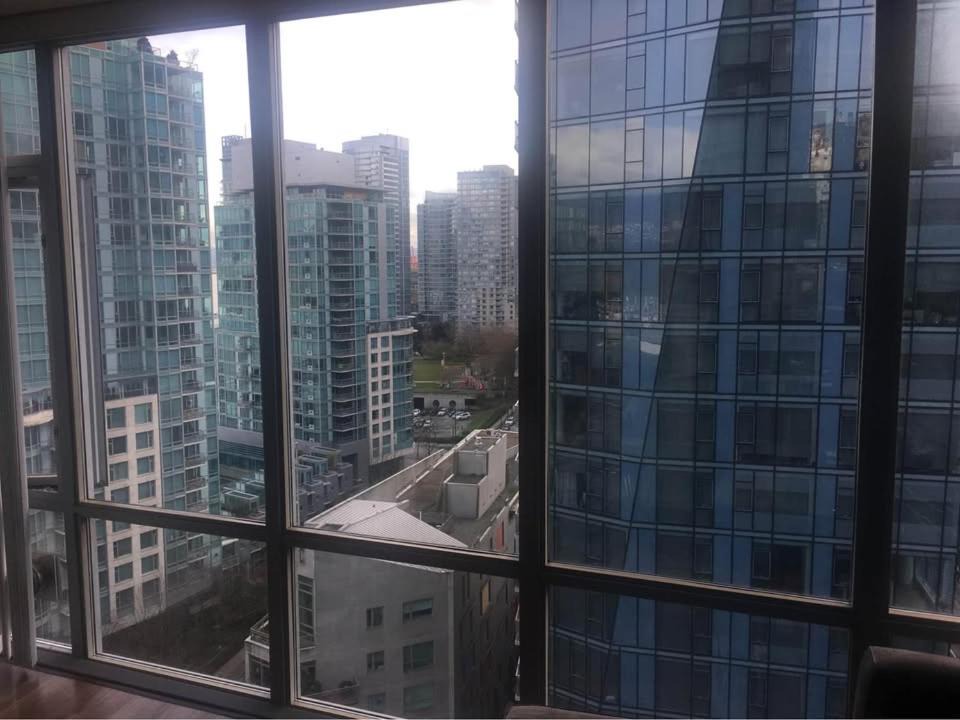 Coal Harbour House | Downtown Vancouver Private Guest Room