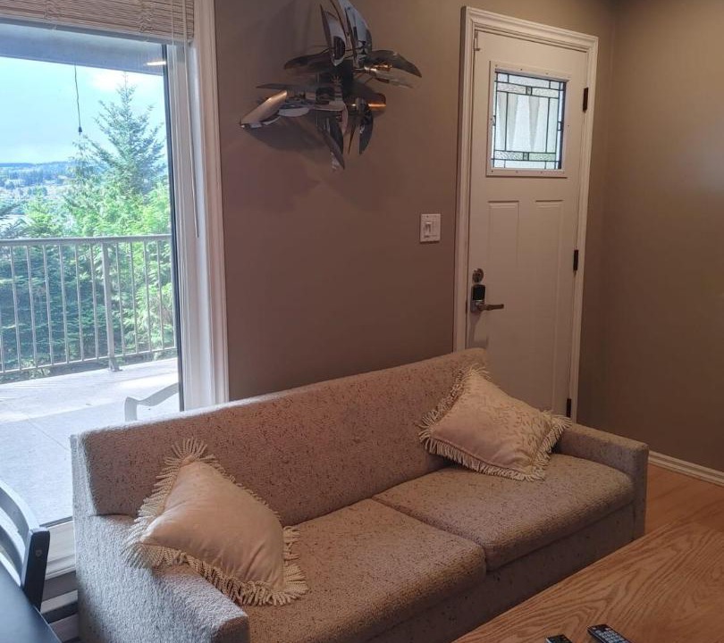 Departure Bay Apartment | Ocean View Self-Contained Studio Suite, Near Ferry in Quiet Forested Area