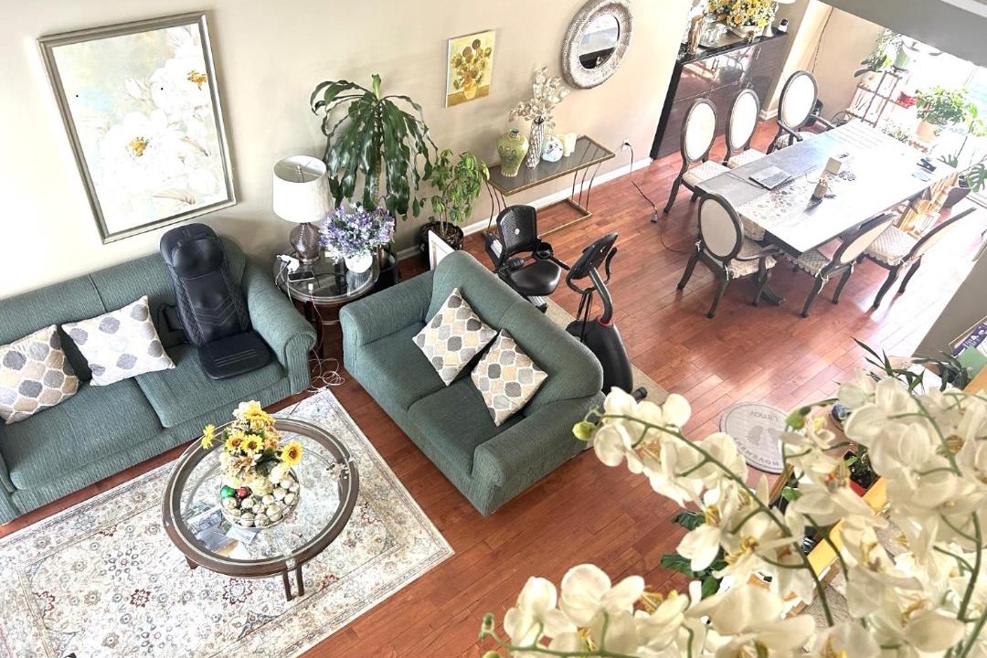 Coquitlam Villa | Spacious three bedrooms, Queenbeds entire House, free parking and wifi