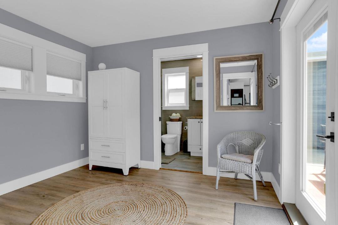 Regional District of Nanaimo House | Entire cottage in the Old City Quarter