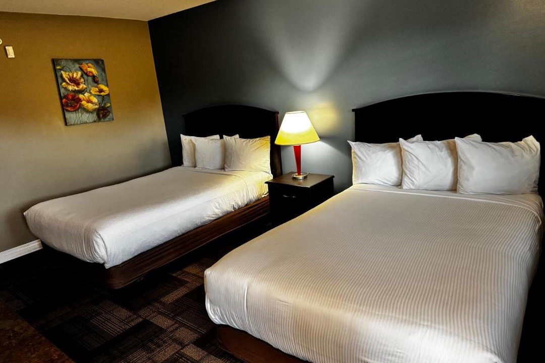 Sardis Hotel | Vedder River Inn