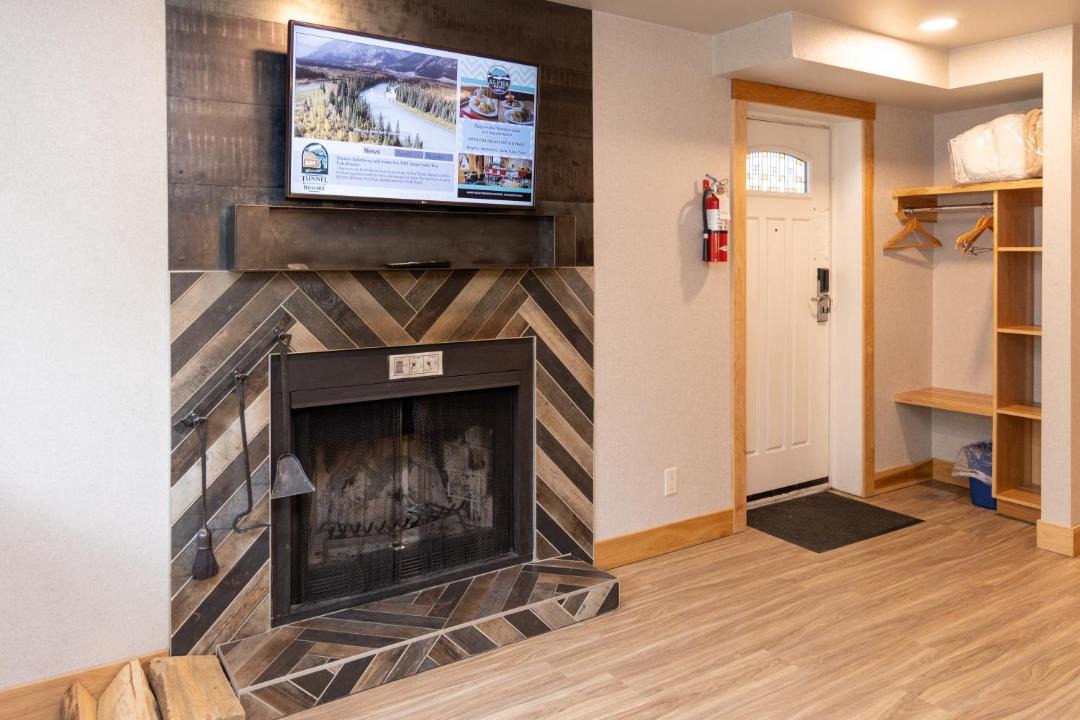 Banff Cabin | Tunnel Mountain Resort
