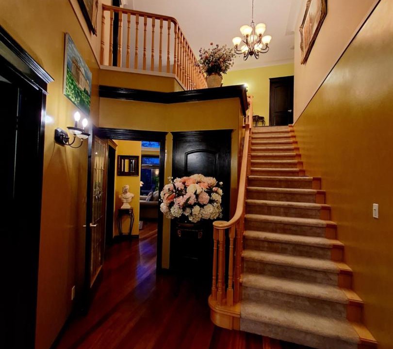 Quail Ridge Bed & Breakfast | Villa Bellissimo FranTállia - Beautéssera & Galleríseum