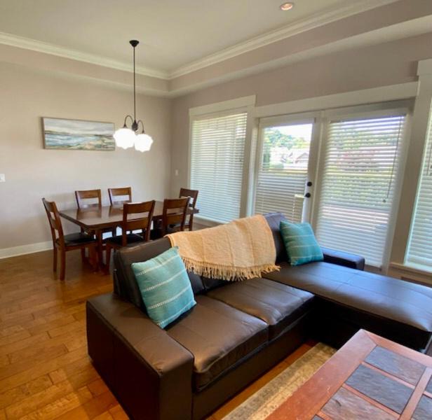 Regional District of Nanaimo Villa | Qualicum Landing Siesta by the Sea