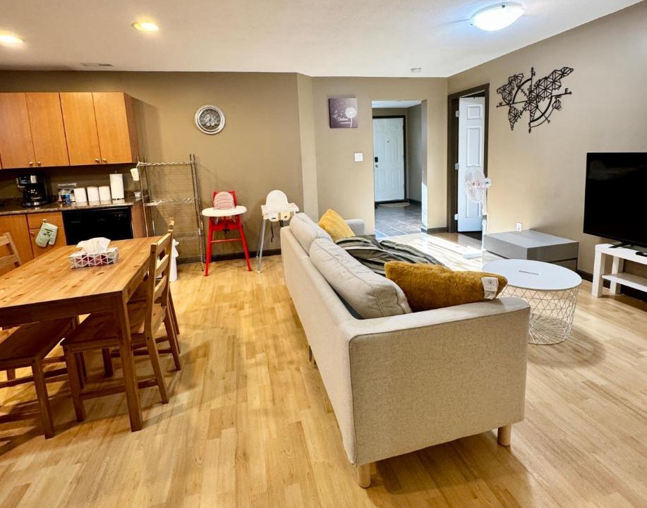 Southwest Gordon Estate House | Peaceful House with Backyard