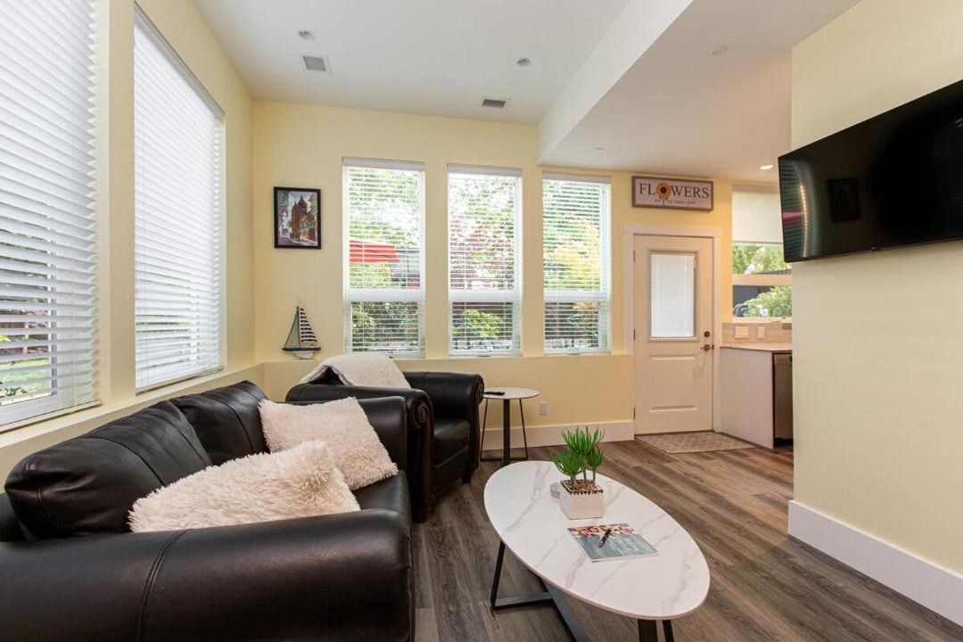 Sidney Apartment | Sidney Solace 1BR Suite Minutes from Waterfront