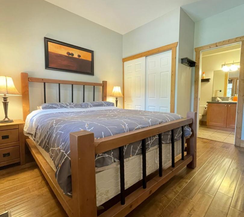 Osoyoos Apartment | Luxury Condo 2Bed, 1Bath, Pool, Hot Tub, Beach, Golf