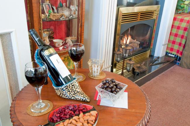 Lower Lonsdale Bed & Breakfast | Ocean Breeze Executive Bed and Breakfast