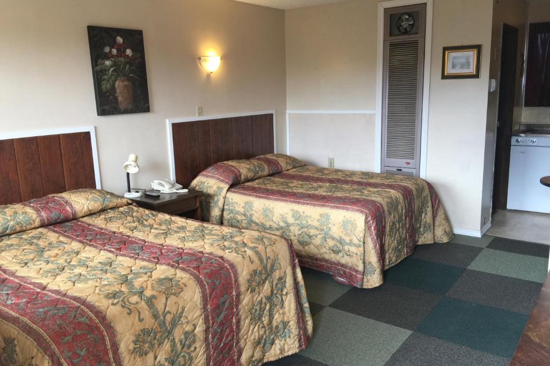 Manning Hotel | Hillcrest Motel