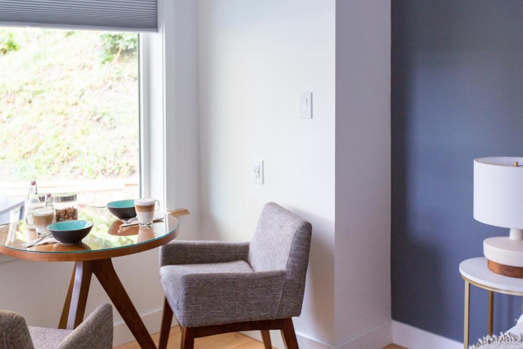 Salt Spring Island Bed & Breakfast | Sungate on Salt Spring - Luxurious Suite with Cedar Hot Tub & View
