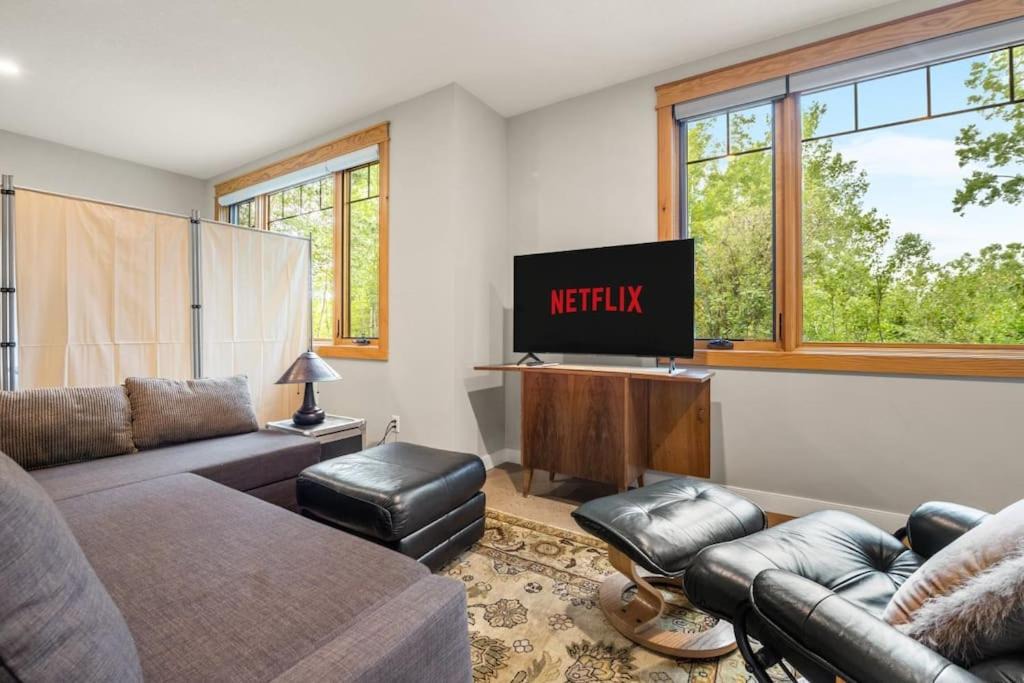 Springbank Apartment | Escape to the Rockies but near Calgary Includes Free Parking and Banff Entry