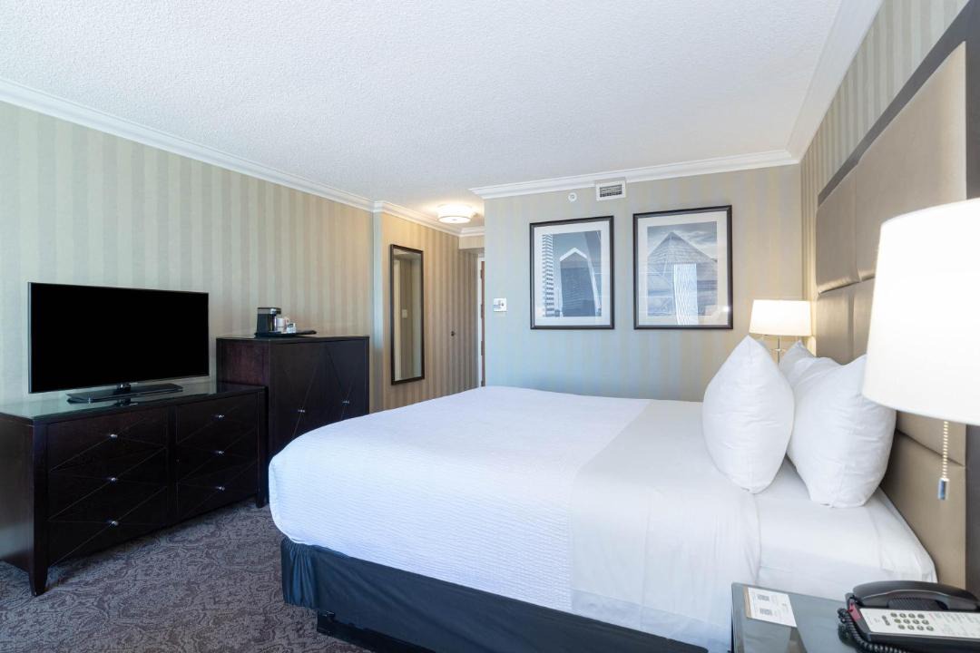 Downtown Edmonton Hotel | Sandman Signature Edmonton Downtown Hotel