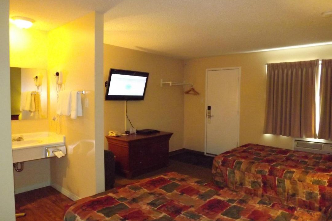 Whitecourt Hotel | Canadas Best Value Inn Whitecourt