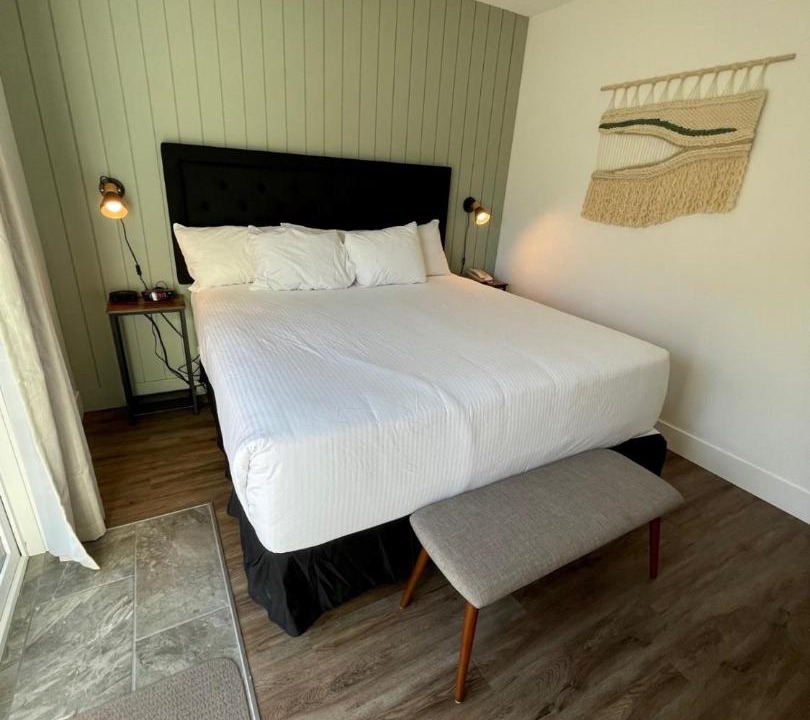 Waterton Park Hotel | Waterton Glacier Suites