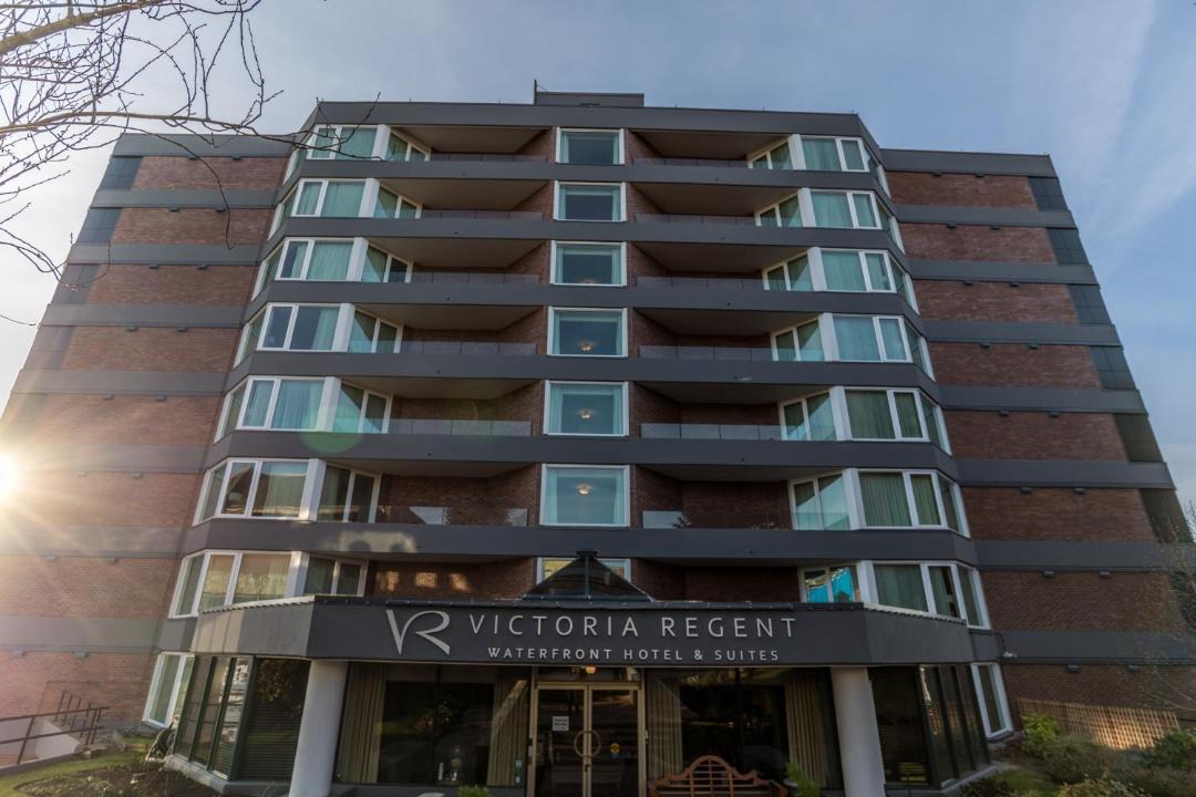 Inner Harbour Hotel | Victoria Regent Waterfront Hotel & Suites
