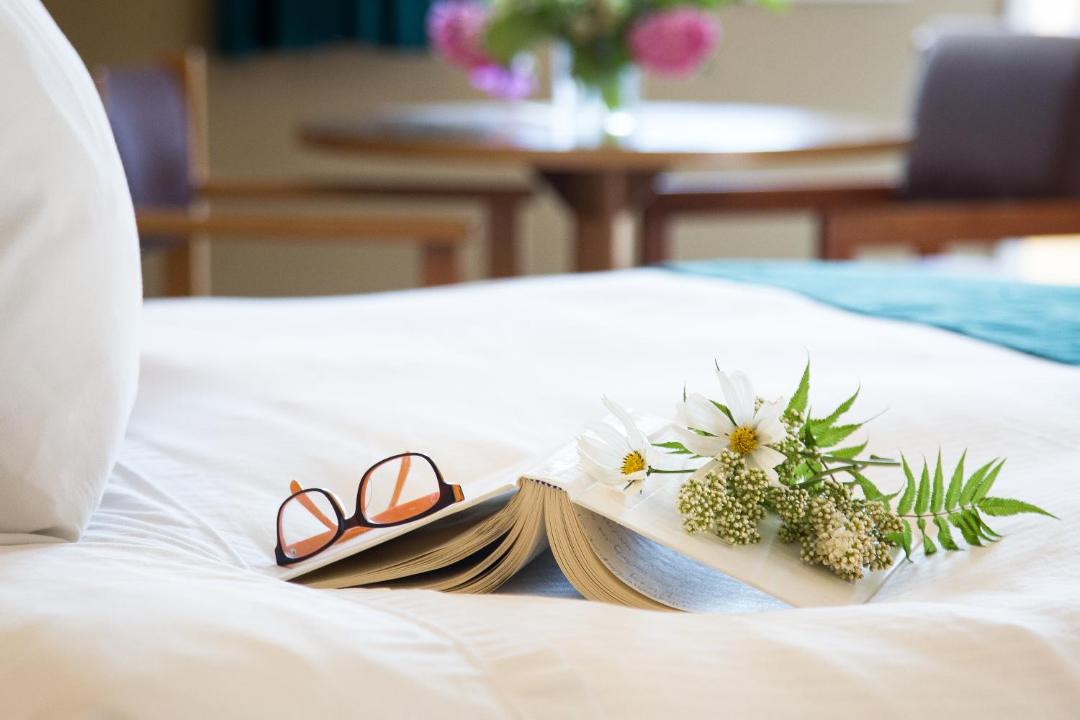 Nakusp Hotel | The Lodge at Arrow Lakes