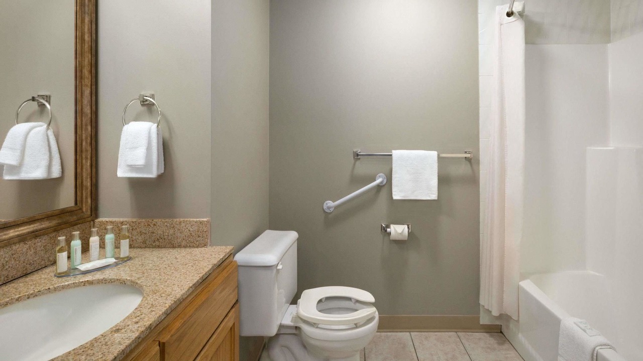 Photo of Bathroom in Leduc