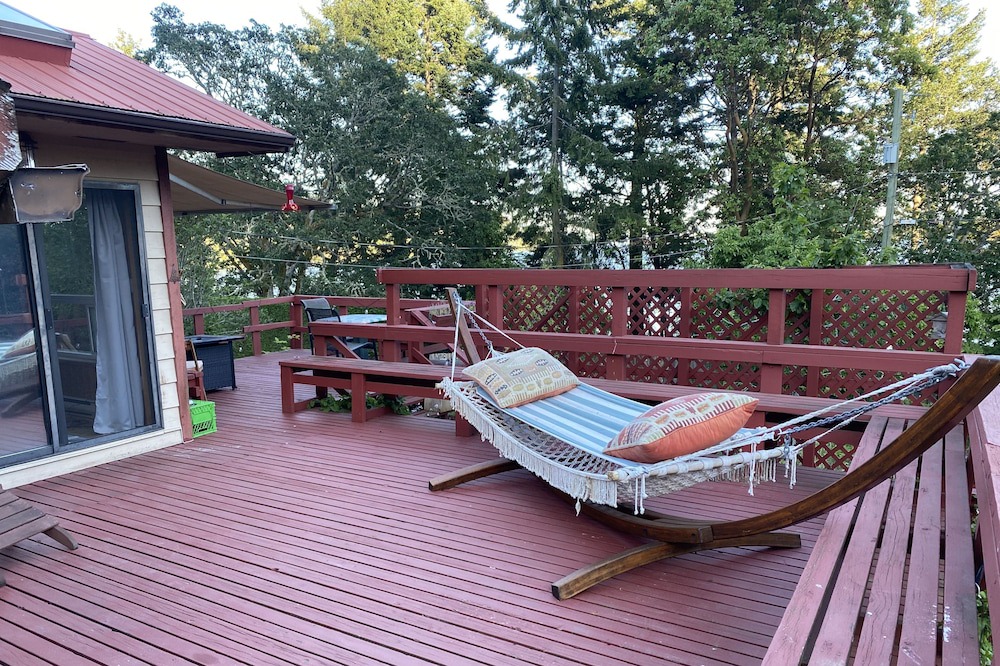 Photo of Patio Balcony in Genoa Bay