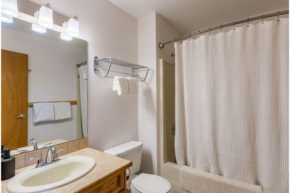 Photo of Bathroom in Silver Star Mountain