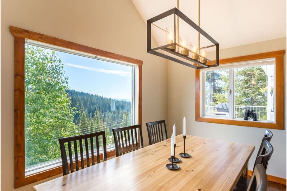 Photo of Livingroom in Silver Star Mountain