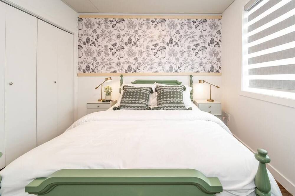 Photo of Bedroom in North Central Edmonton