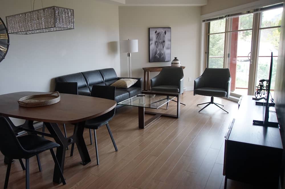Photo of Livingroom in Westbank