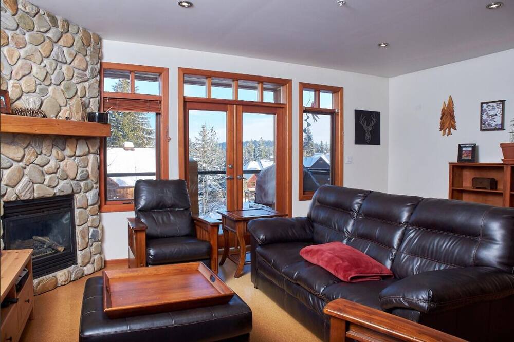 Photo of Livingroom in Rossland
