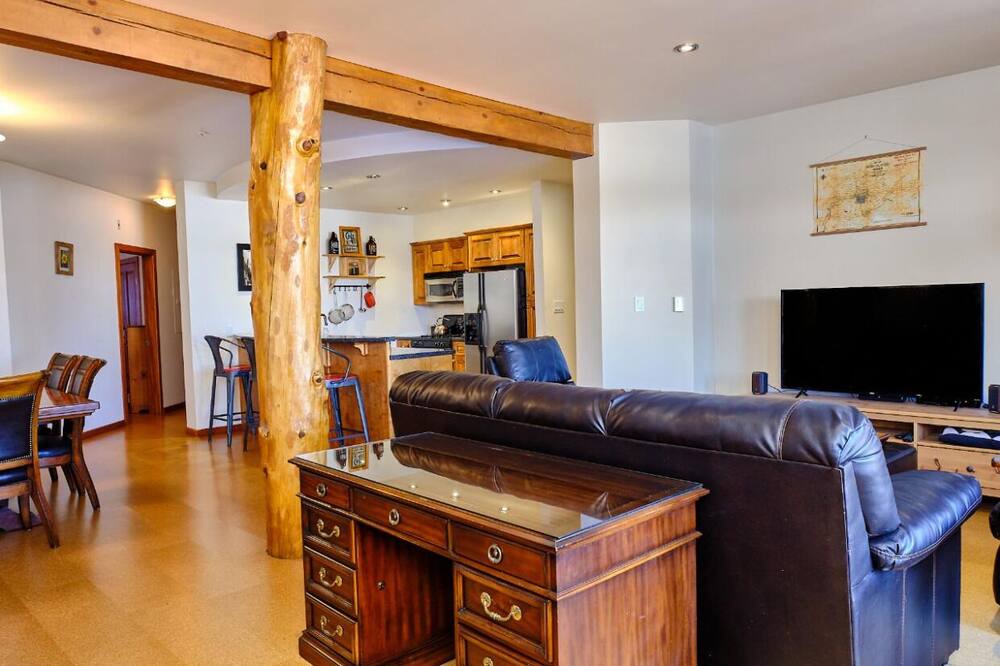 Photo of Livingroom in Rossland