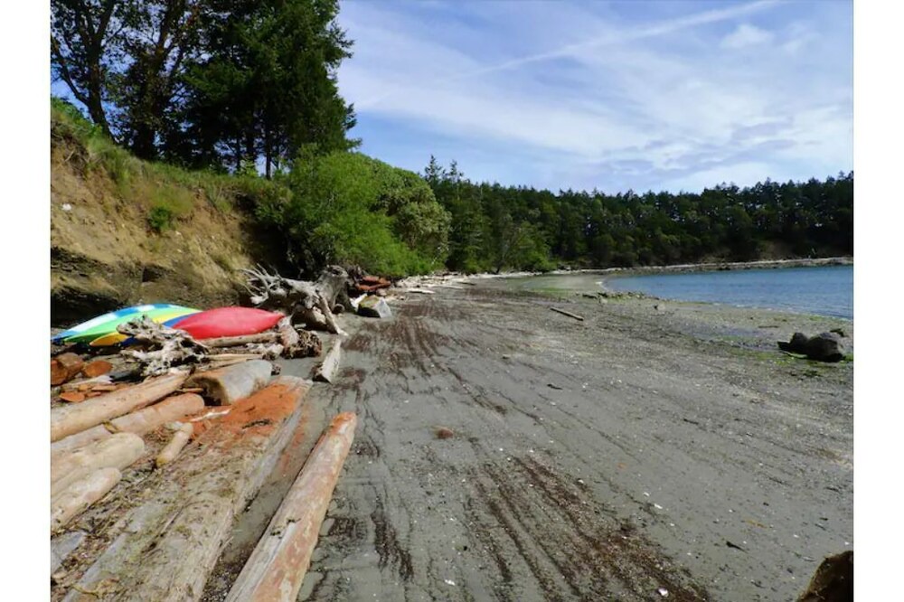 Photo of Outdoor in Mayne Island