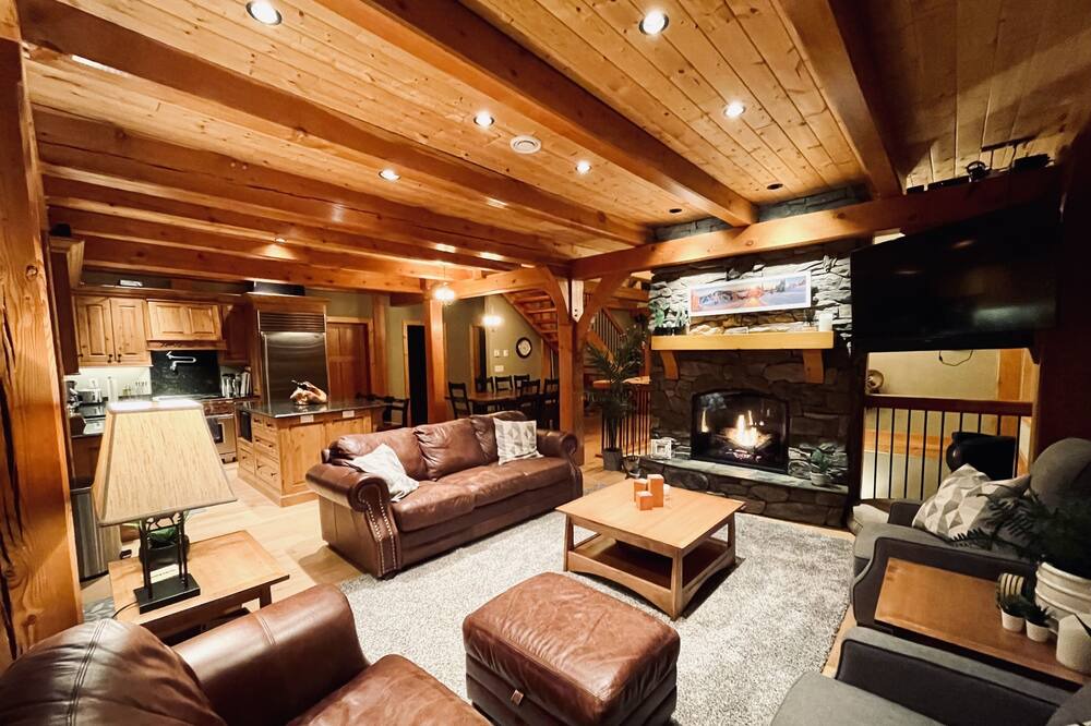 Photo of Livingroom in Sun Peaks