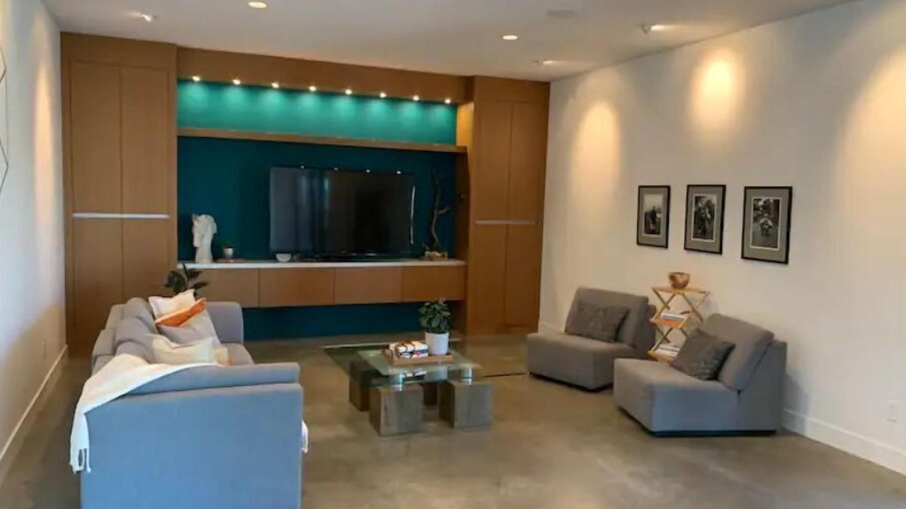 Photo of Livingroom in Southeast Kelowna