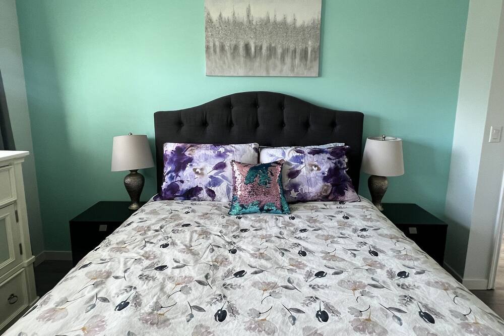 Photo of Bedroom in South Central