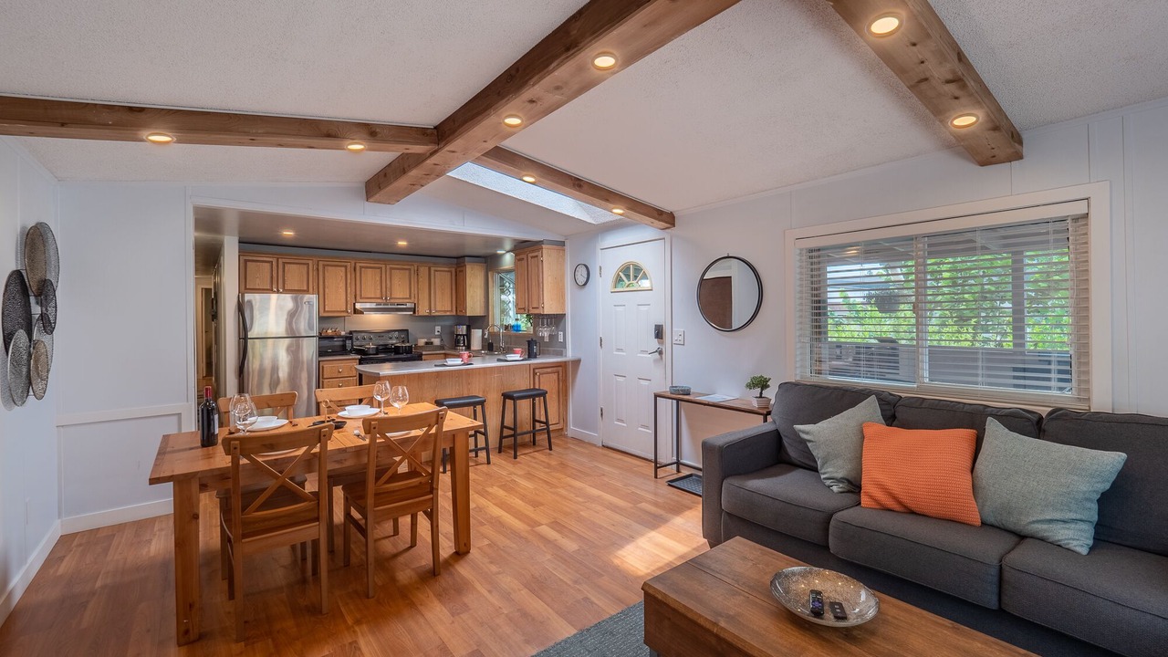 Photo of Livingroom in Britannia Beach