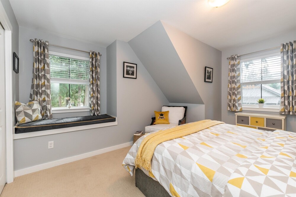 Photo of Bedroom in Lindell Beach