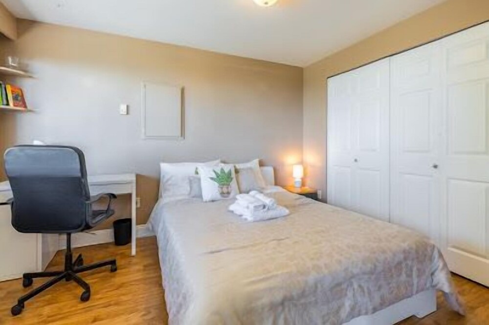 Photo of Bedroom in Canyon Heights