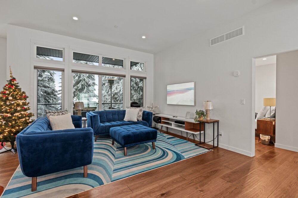 Photo of Livingroom in Silver Star Mountain