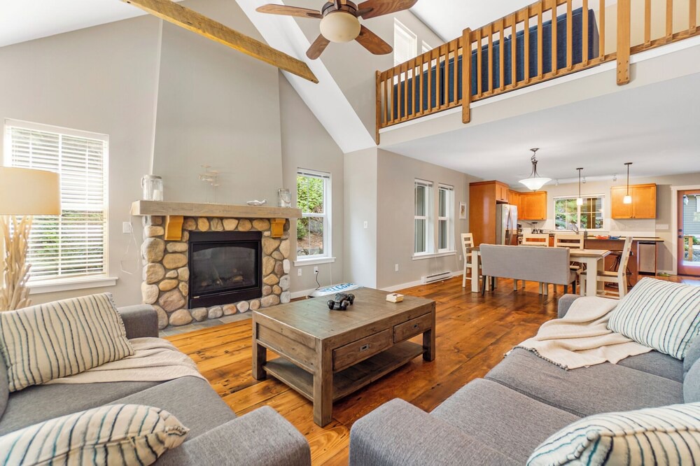 Photo of Livingroom in Lindell Beach