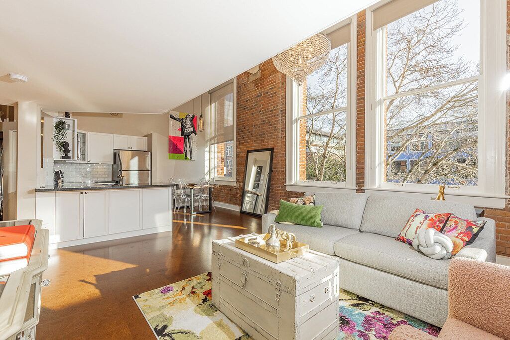 Photo of Livingroom in Inner Harbour