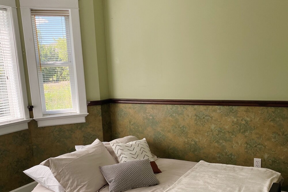 Photo of Bedroom in Vernon